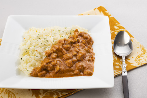 バターチキンカレーをリニューアルしました | ZIPAIR公式サイト