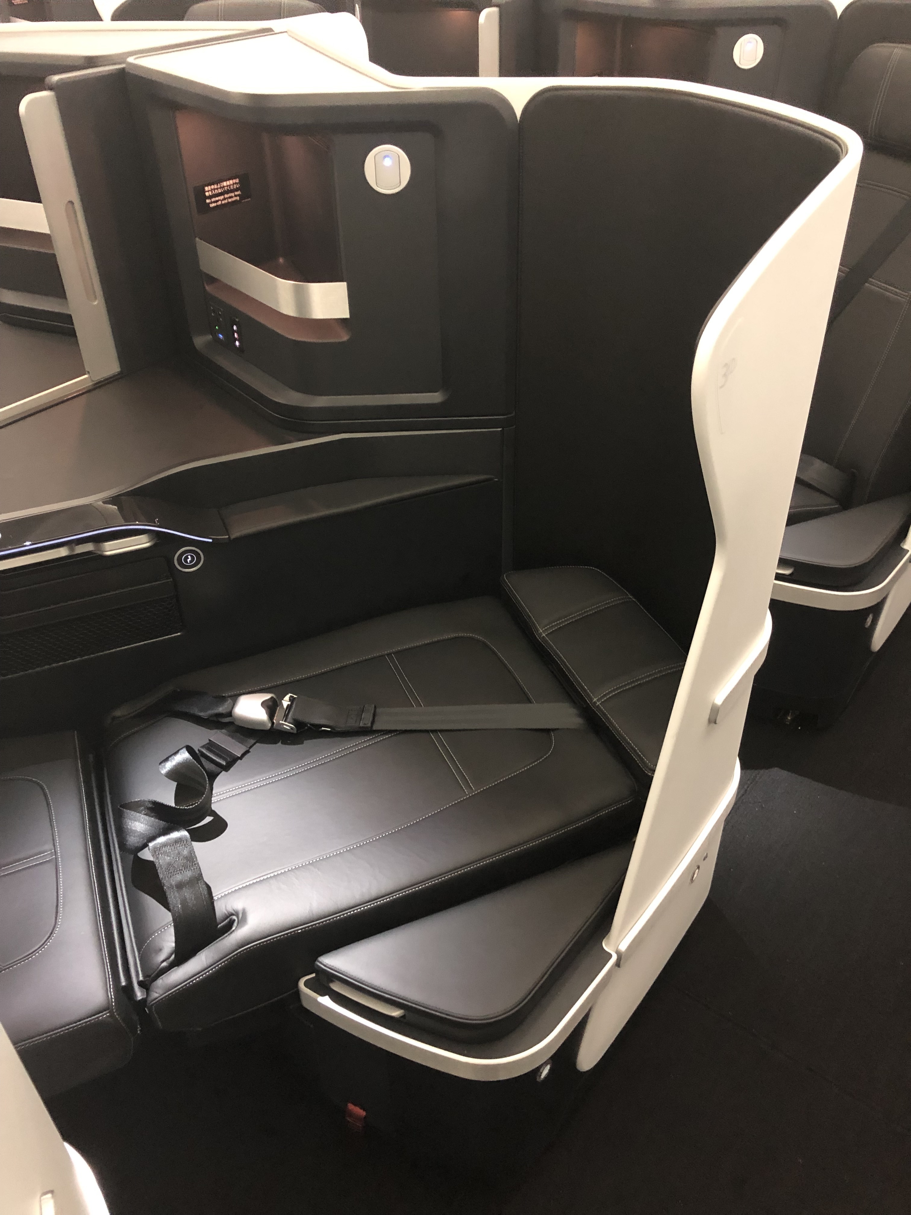 ZIPAIR's Boeing 787-8 Cabin Completed! | ZIPAIR Official Website